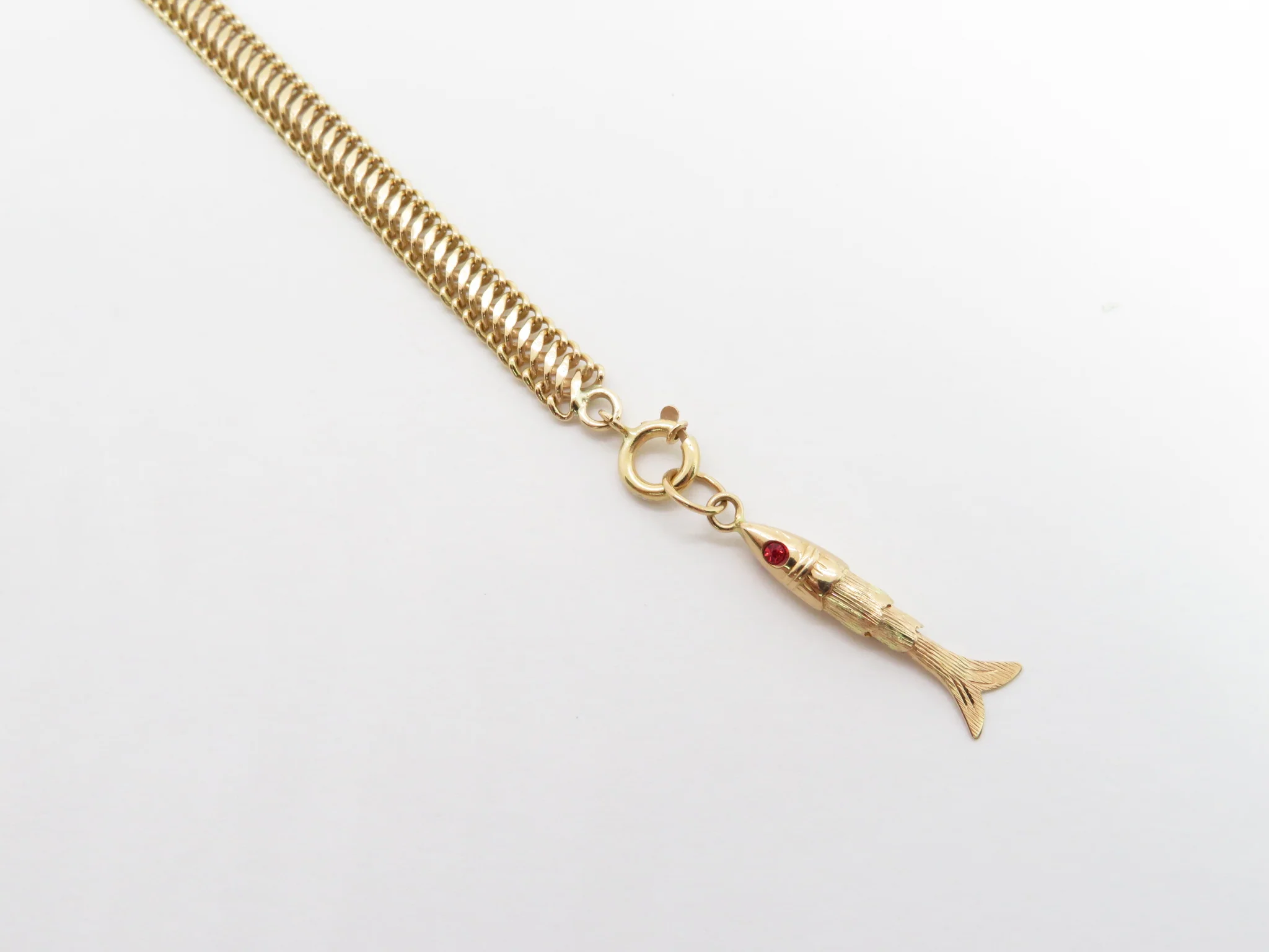 19.25k Yellow Gold Sardine Pendant - Image 4