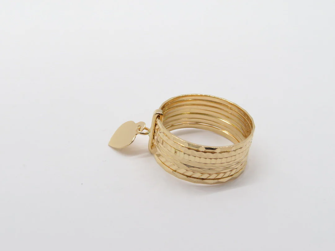 19.25k Yellow Gold Seven Day Ring with Heart - Image 4
