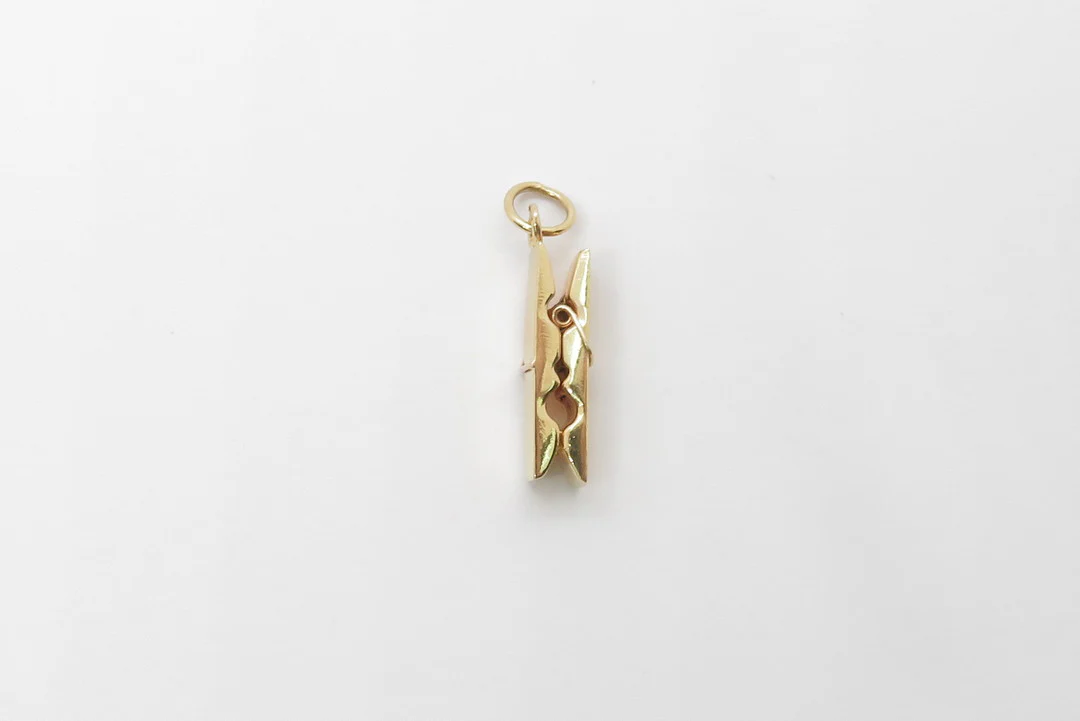 19.25k Yellow Gold Clothespin Charm