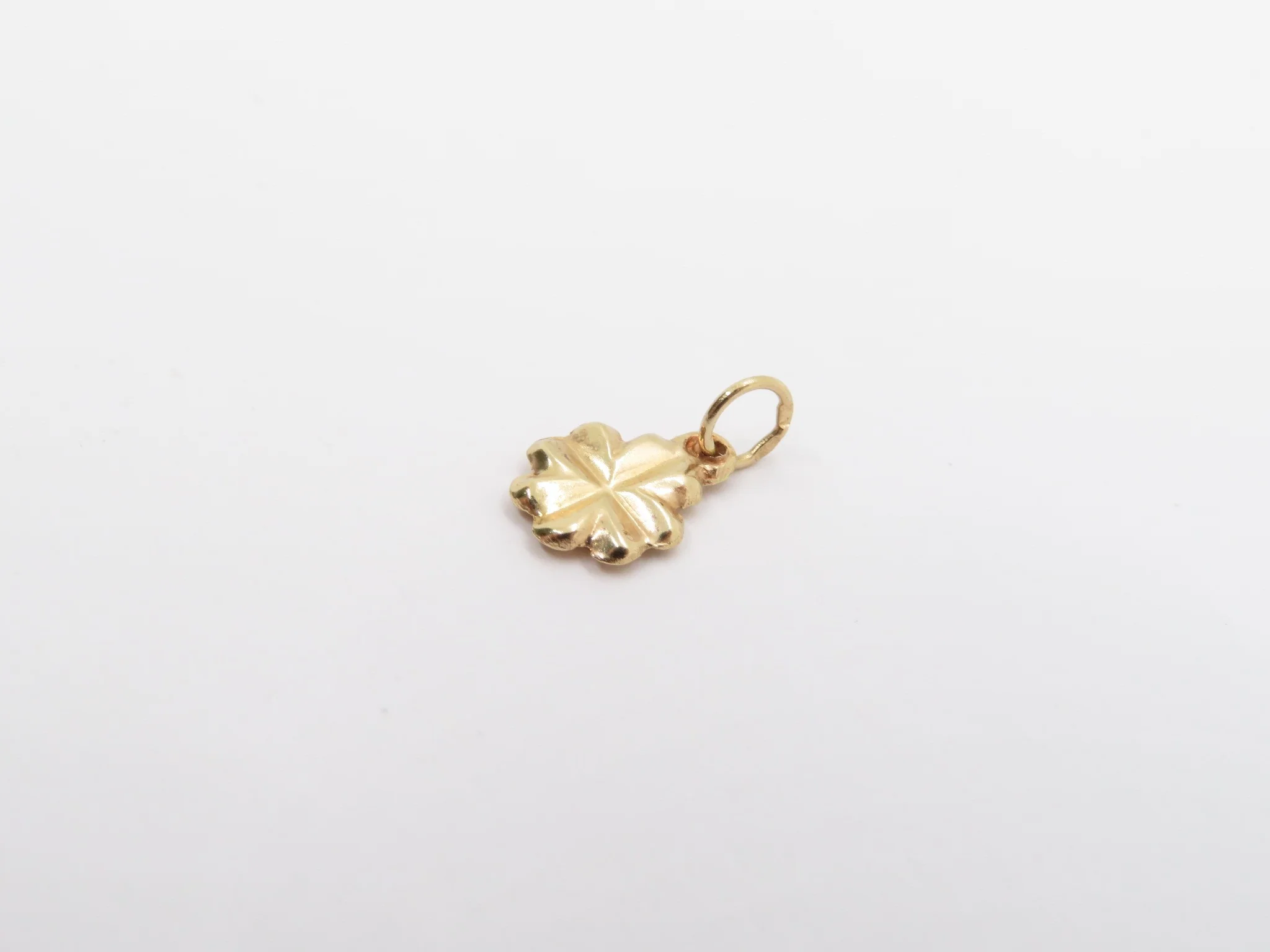 19.25k Yellow Gold Four Leaf Clover - Image 3