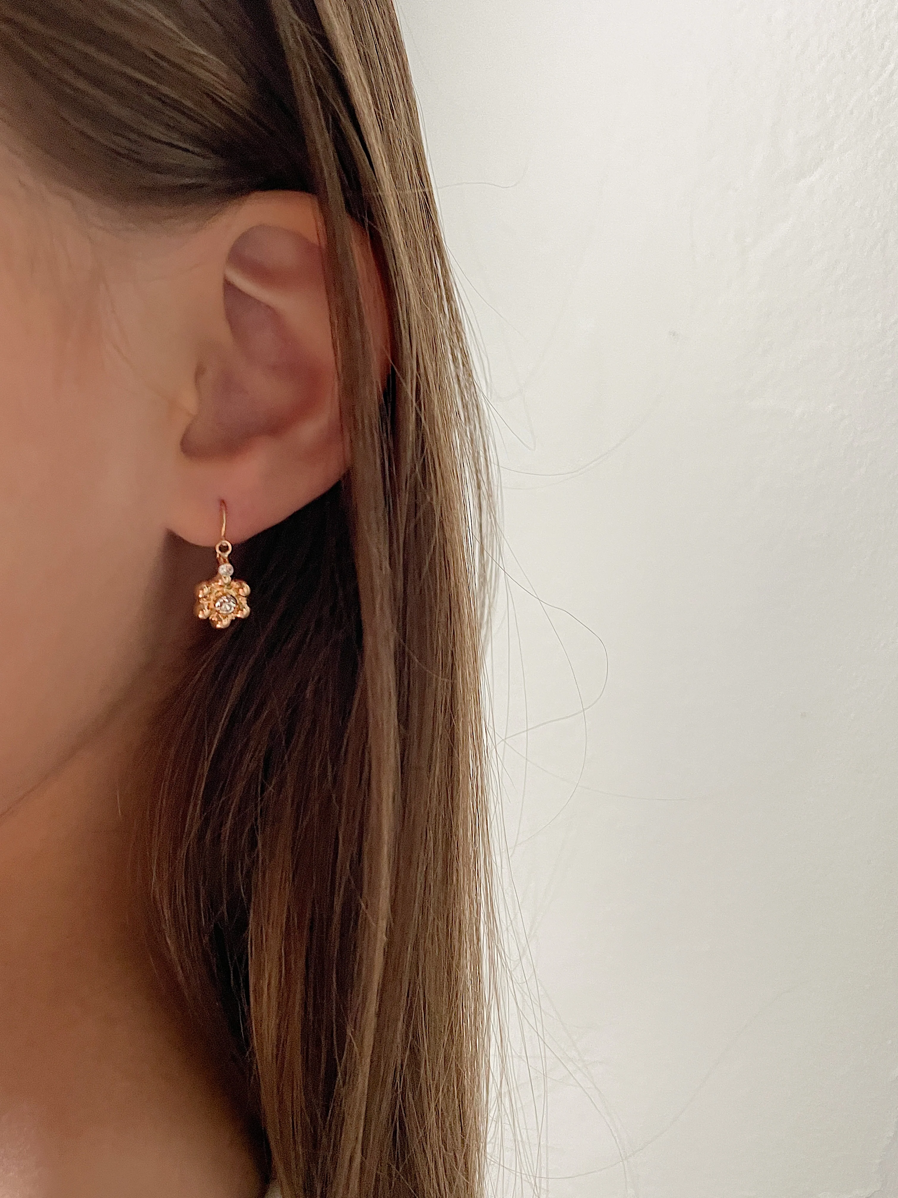 19.25k Yellow Gold Daisy Drop Earrings - Image 5
