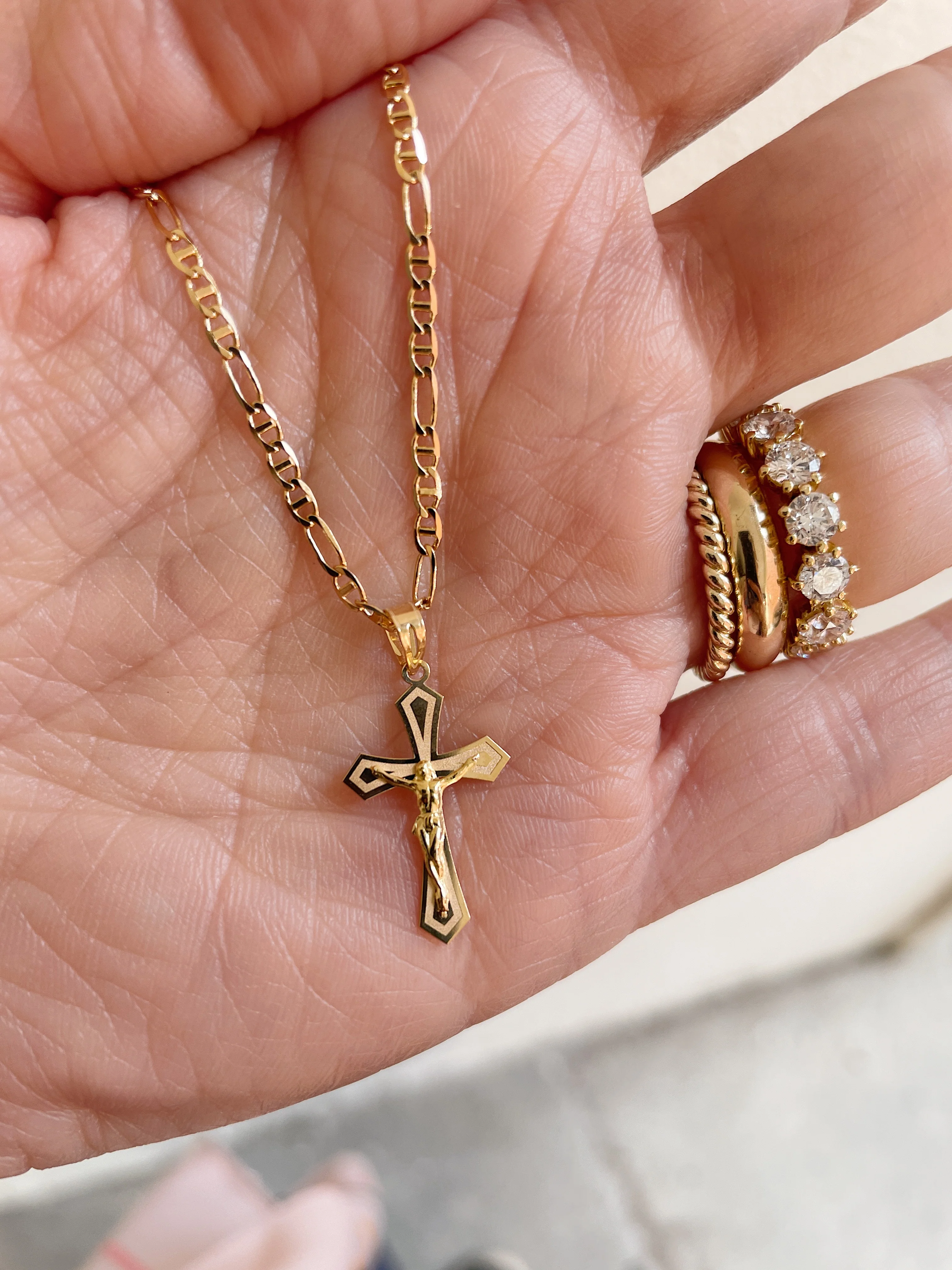 19.25k Yellow Gold Flat Anchor Figaro Link Necklace - Image 4