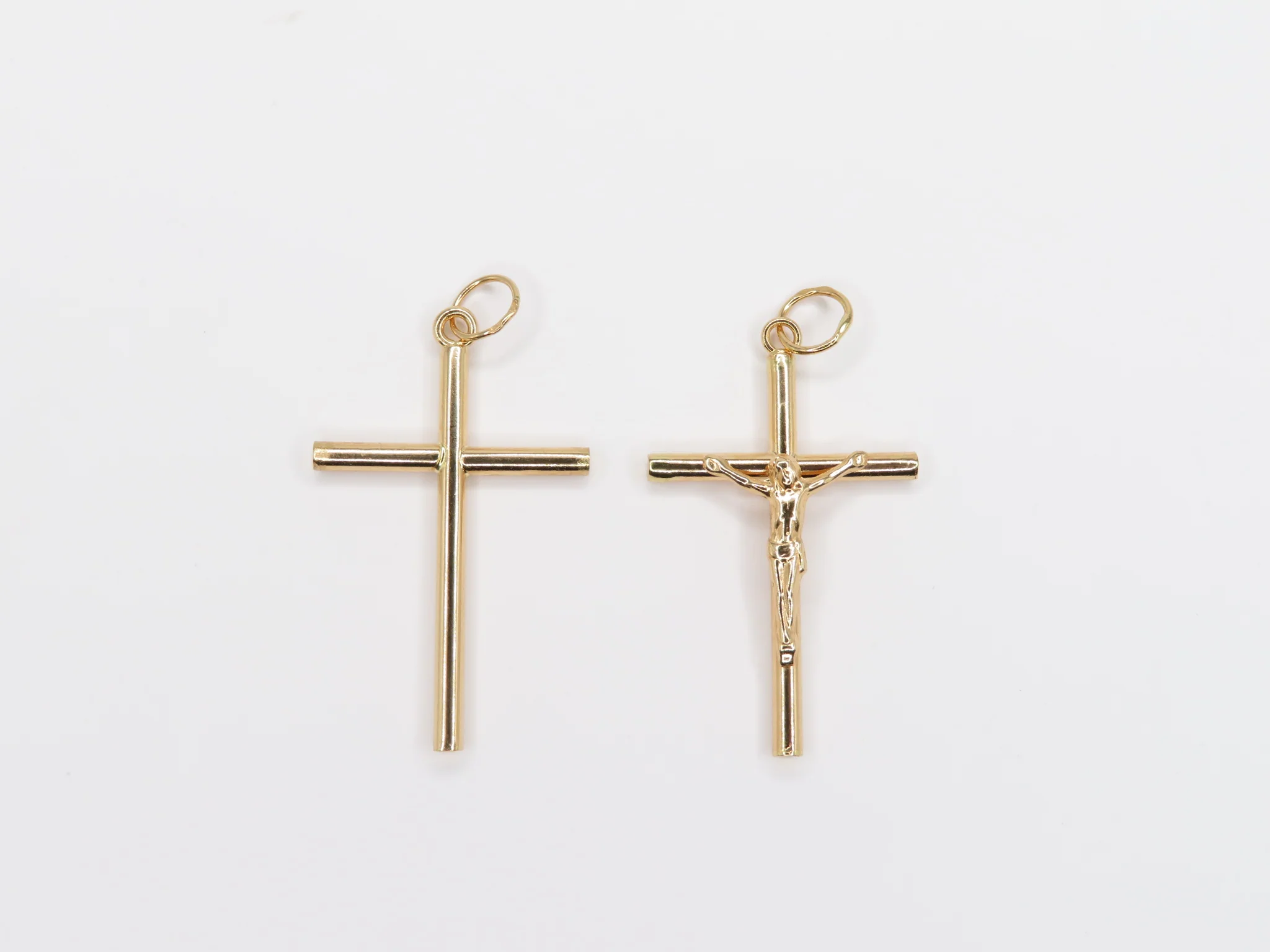 19.25k Yellow Gold Hollow Traditional Rounded Cross - Image 10