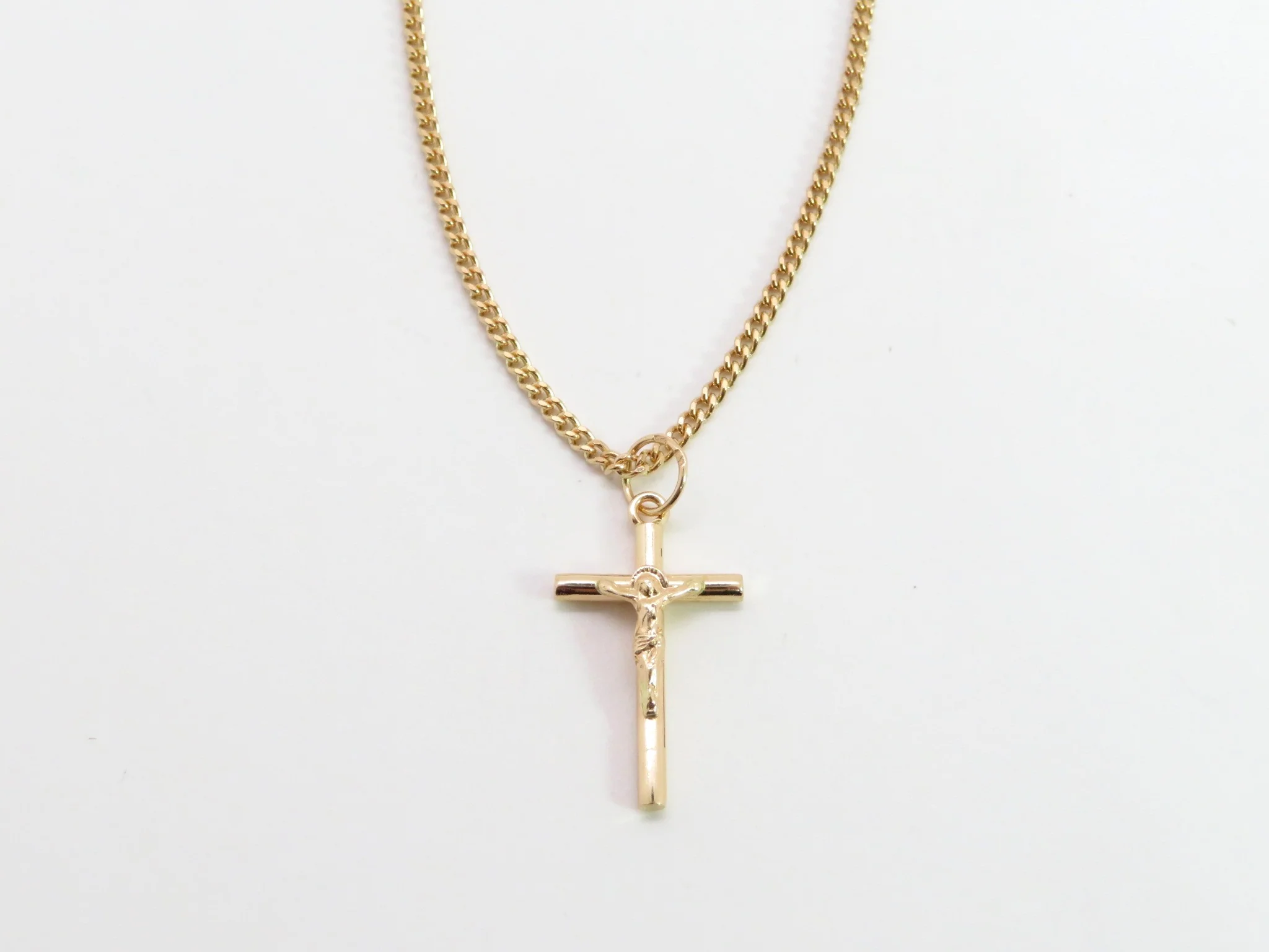 19.25k Yellow Gold Hollow Traditional Rounded Cross - Image 2