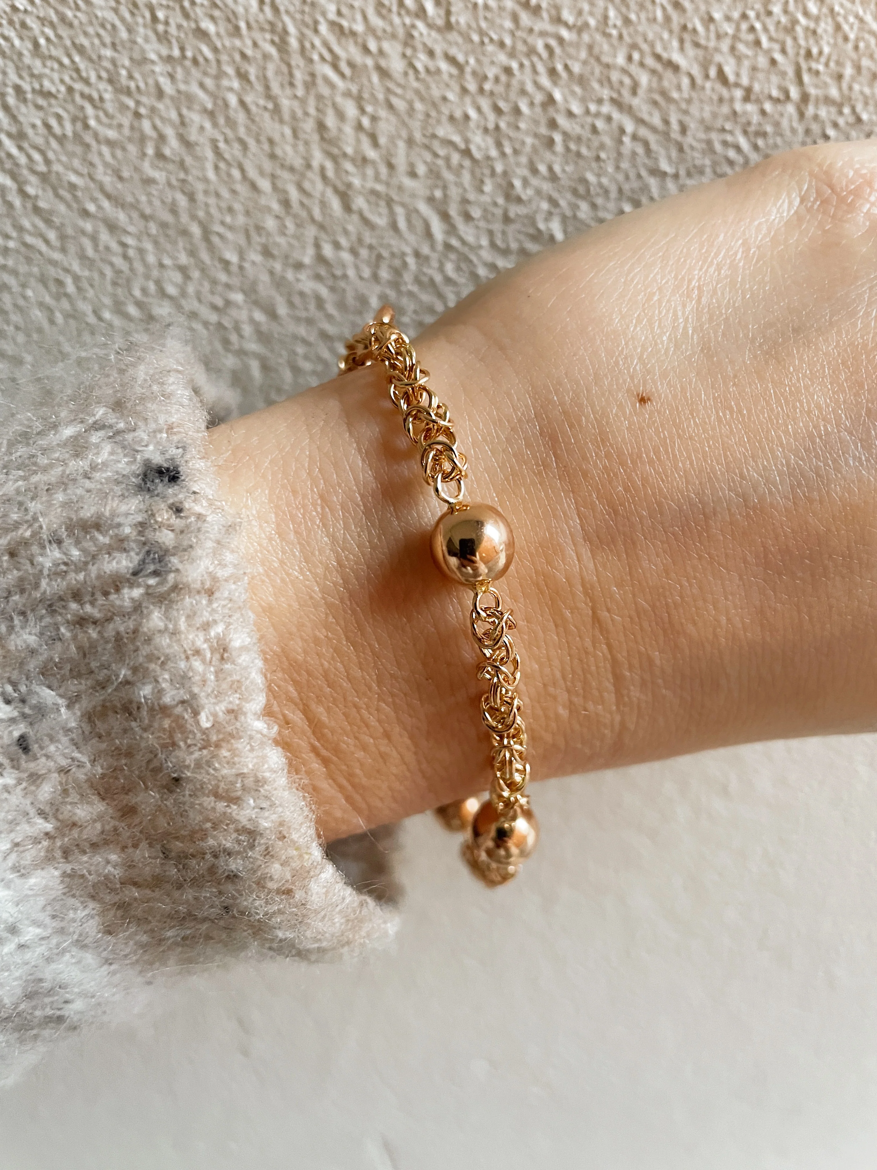 19.25k Yellow Gold Interlocking Ball Bracelet - Image 4