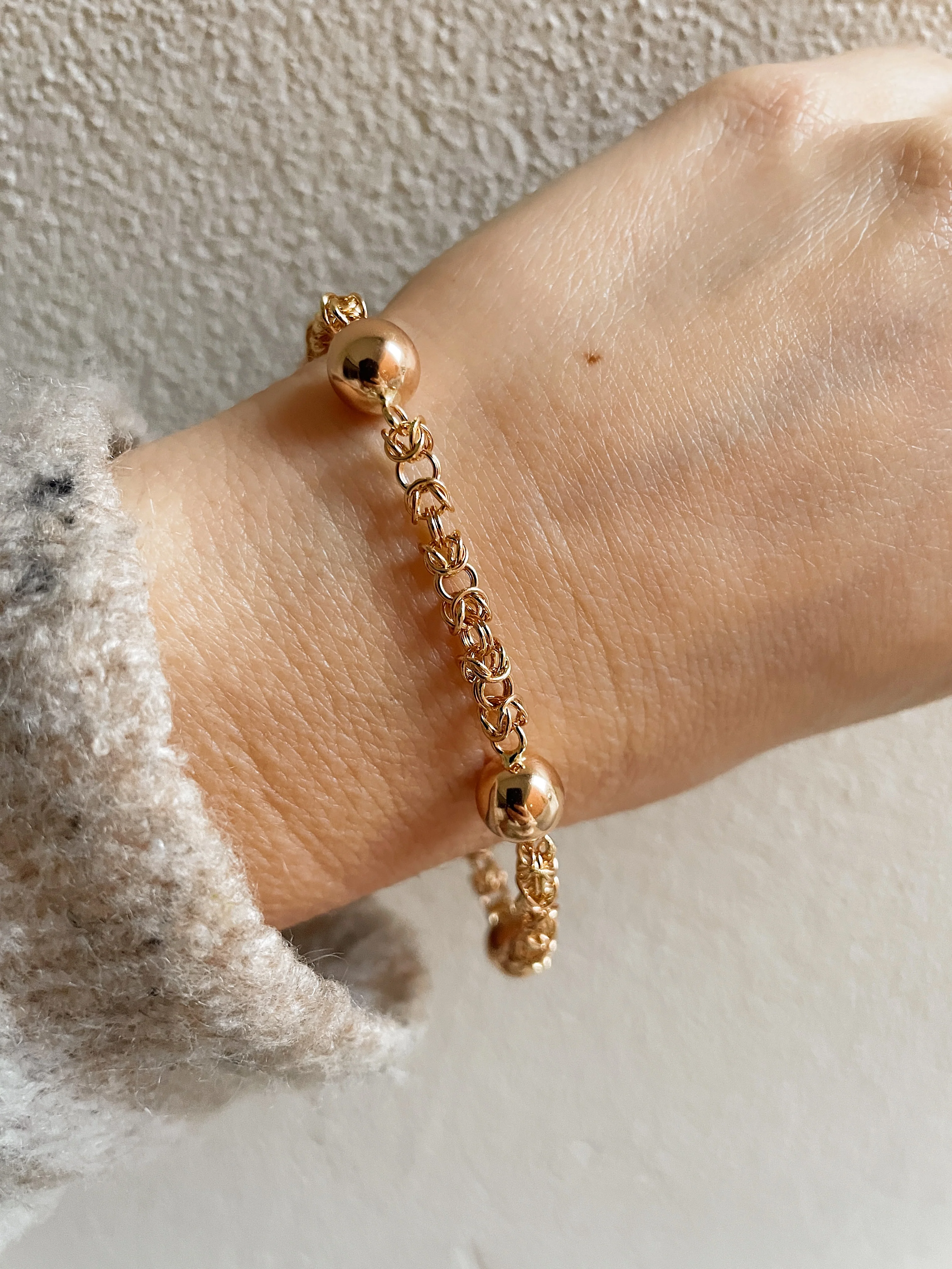 19.25k Yellow Gold Interlocking Ball Bracelet - Image 6