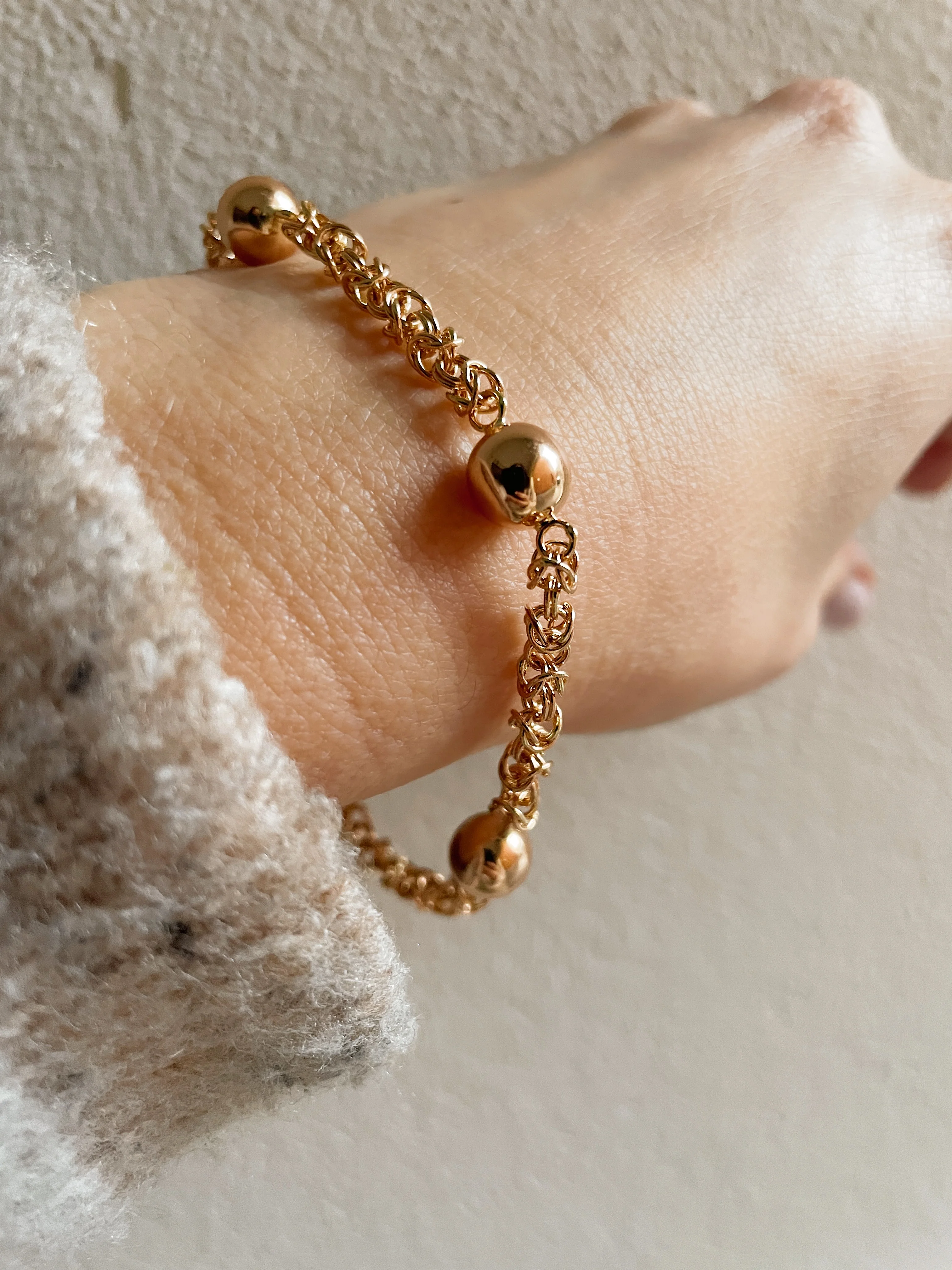 19.25k Yellow Gold Interlocking Ball Bracelet - Image 8
