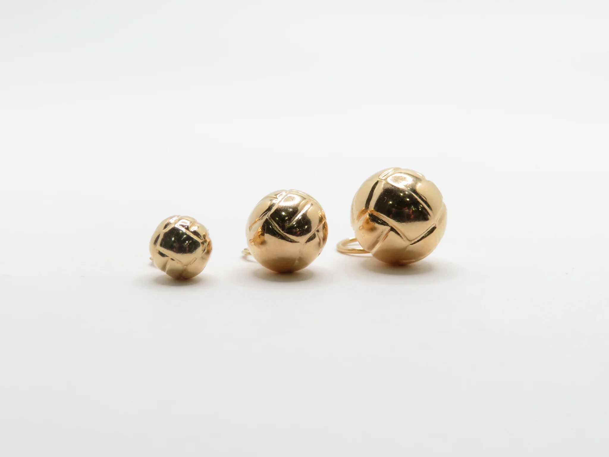 19.25k Yellow Gold Soccer Ball Charm - Image 7
