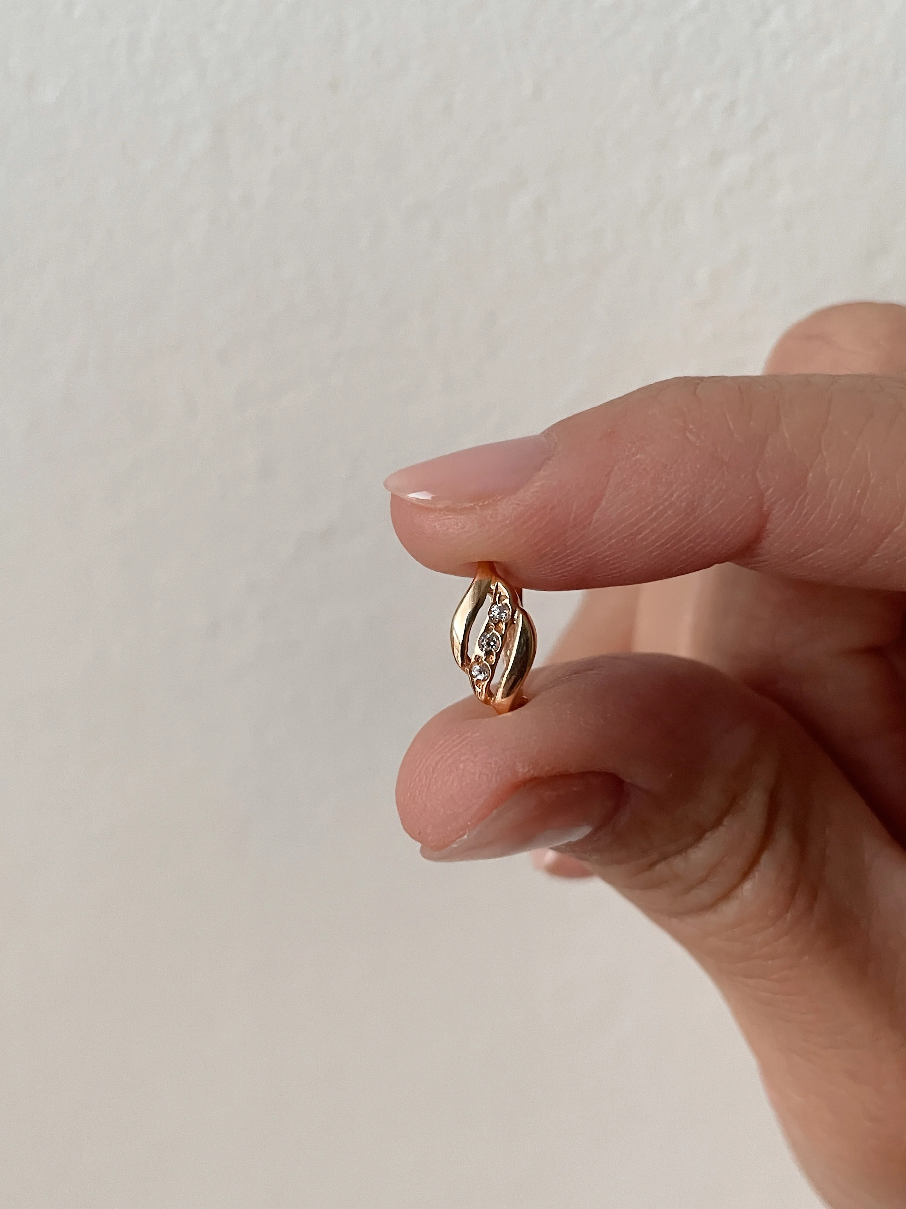 19.25k Yellow Gold Wave Earrings - Image 3