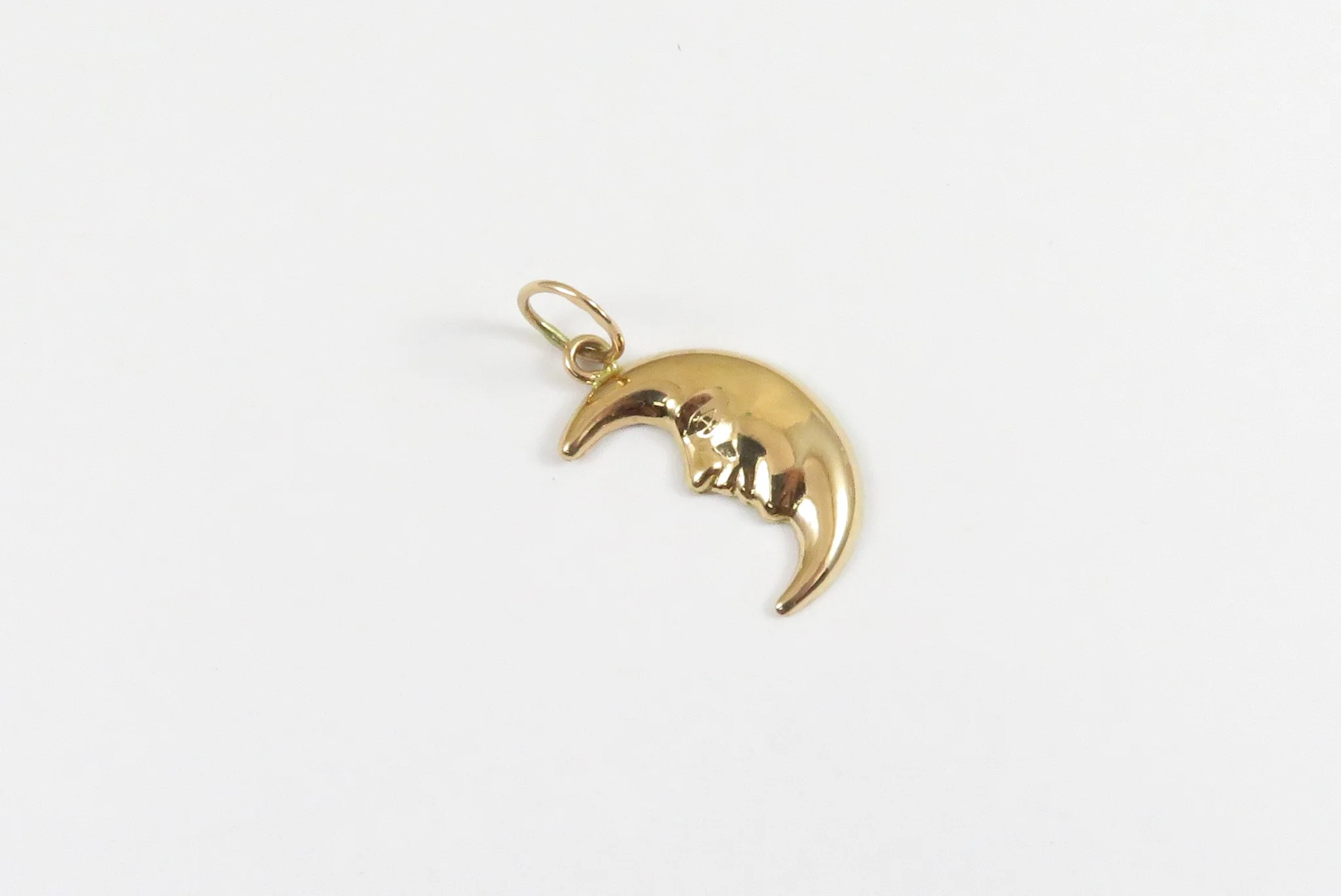 19.25k Yellow Gold Crescent Moon Charm - Image 4
