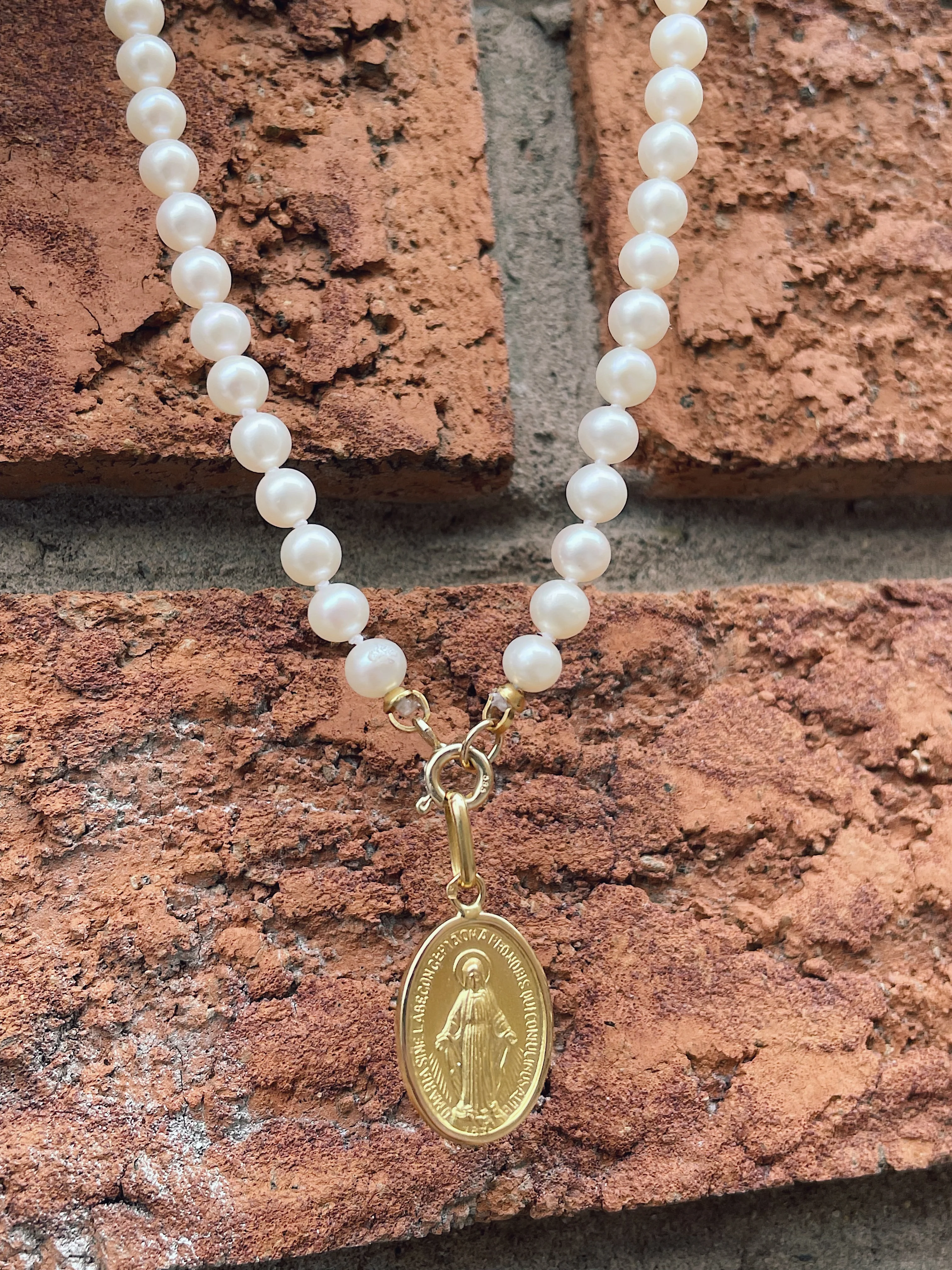 Fresh Water Pearl Necklace - Image 4