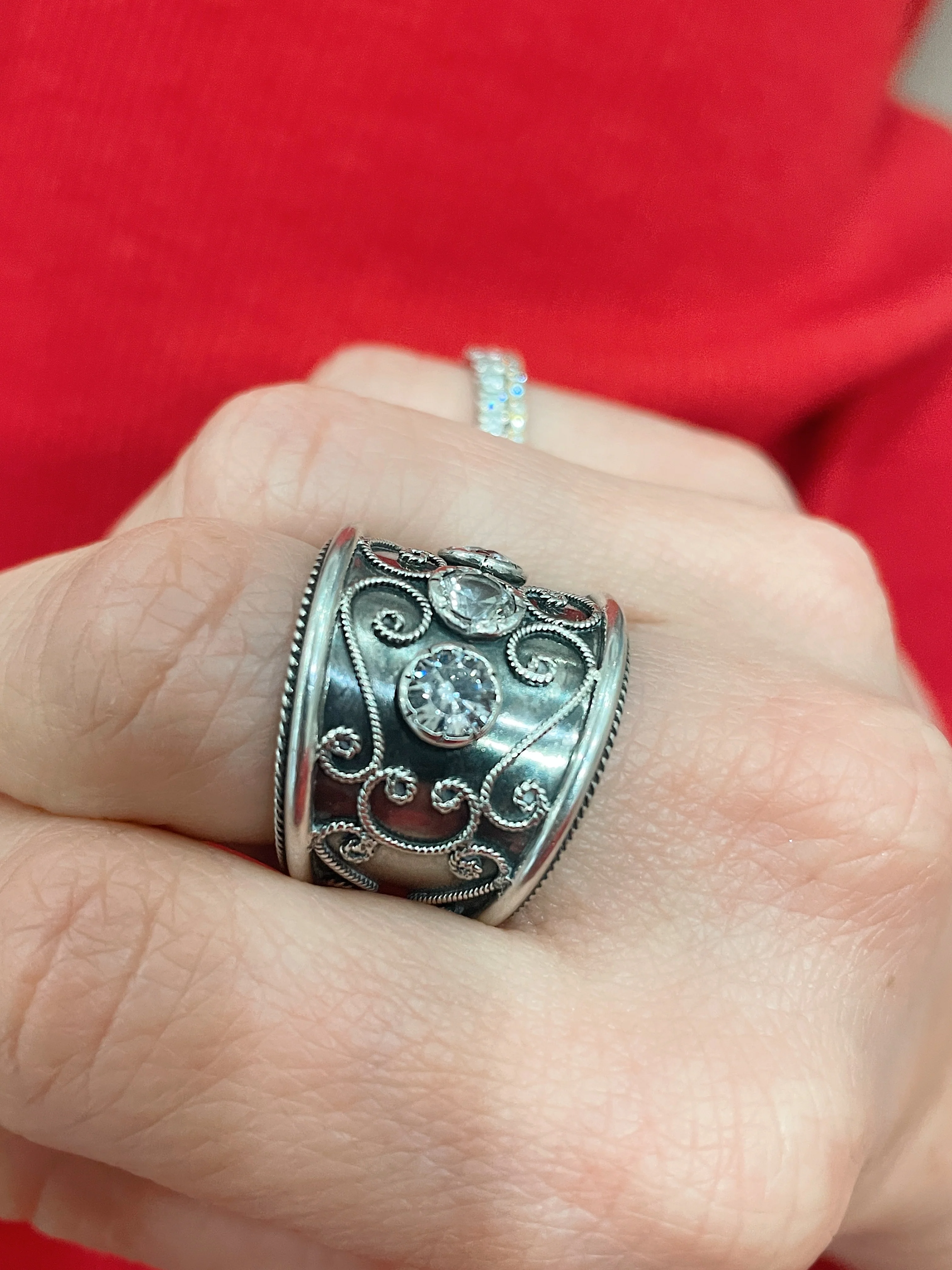 Sterling Silver Chunky Trinity Ring - Image 4