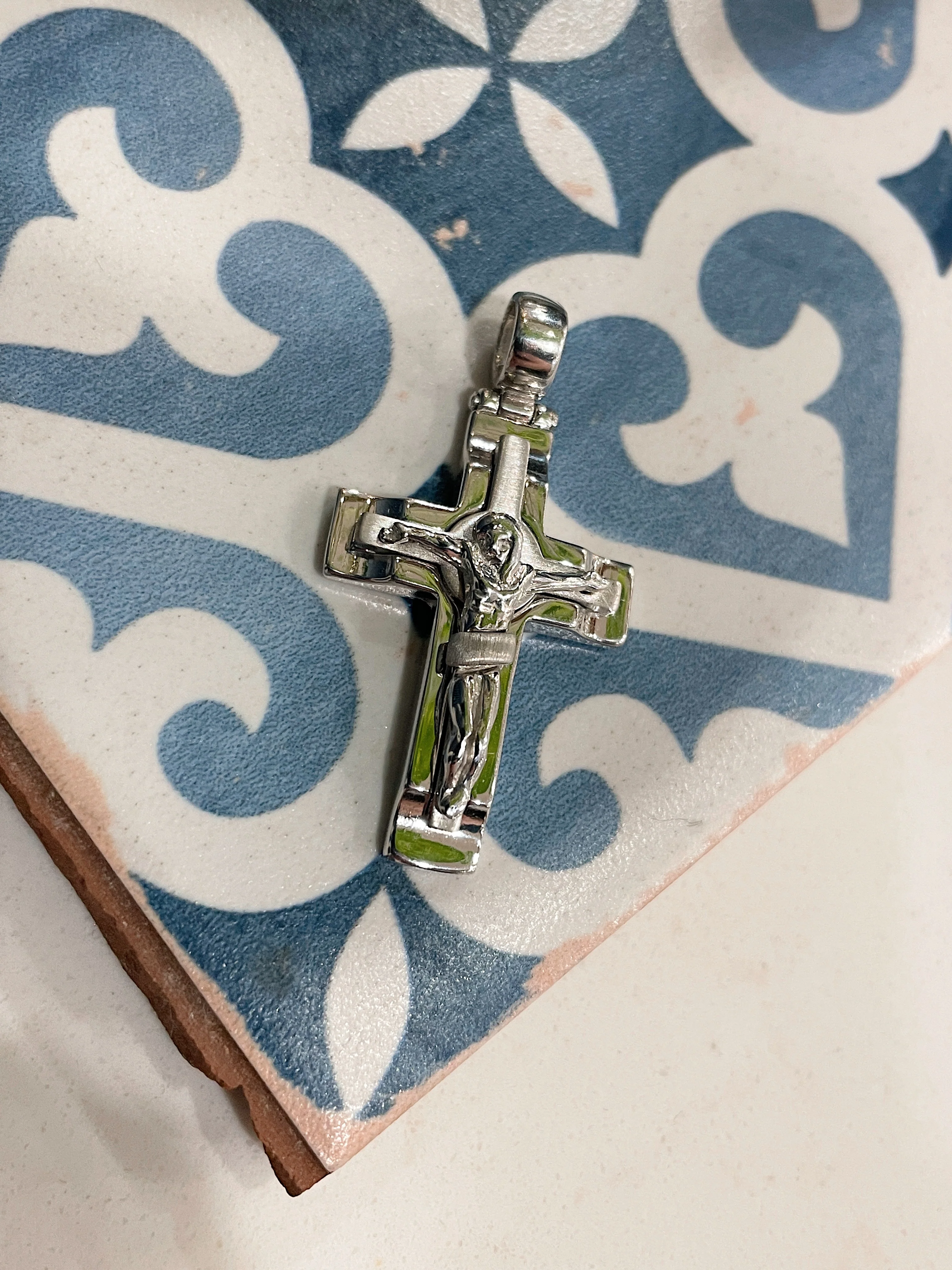 Sterling Silver Cross Pendant - Image 4