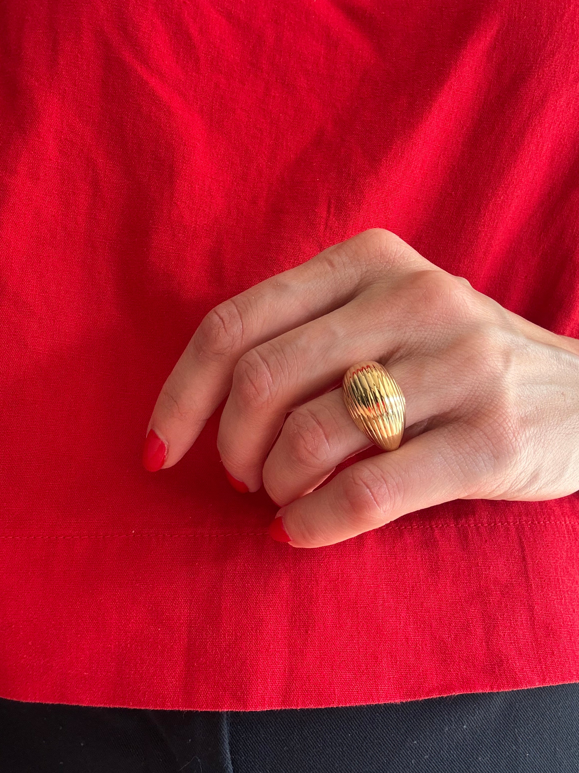 Sterling Silver Ribbed Dome Ring - Image 4