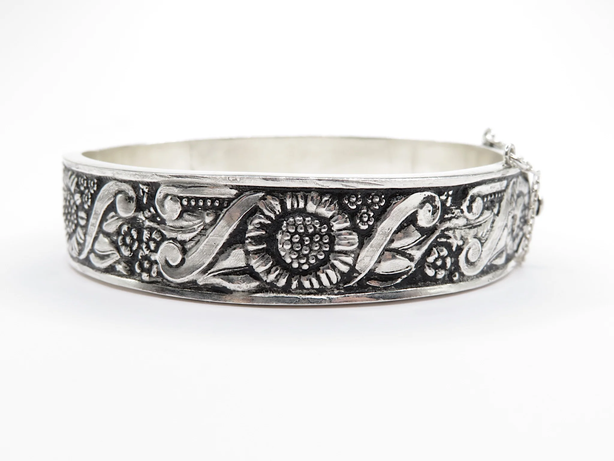 Sterling Silver Heritage Bangle - Image 13