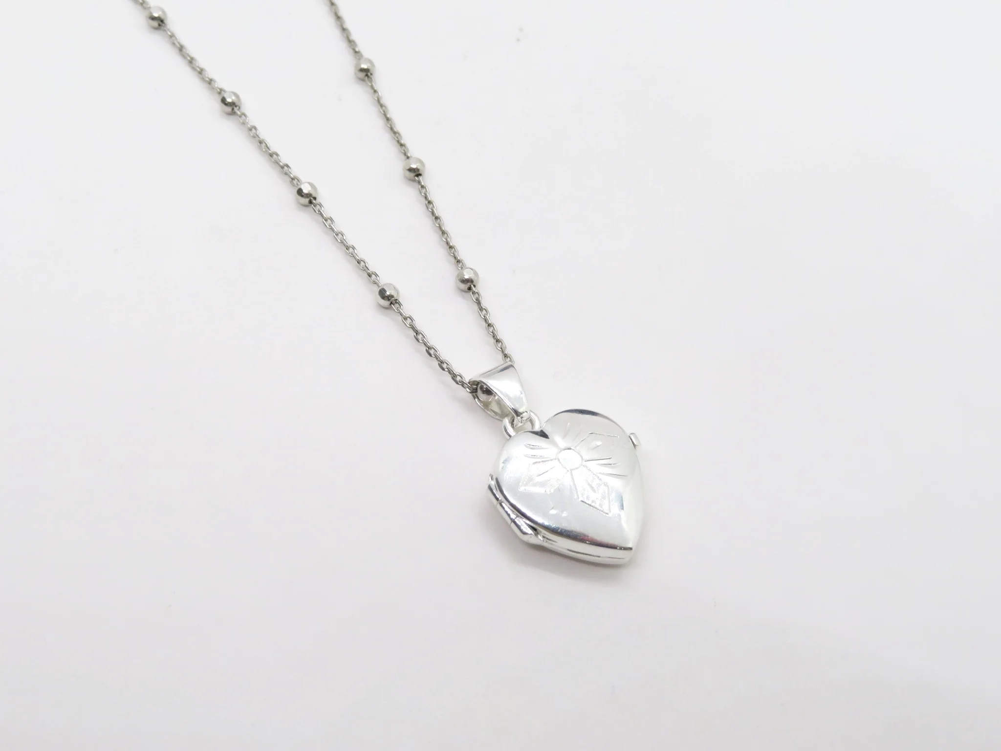 Sterling Silver Heart Engraved Locket - Image 3
