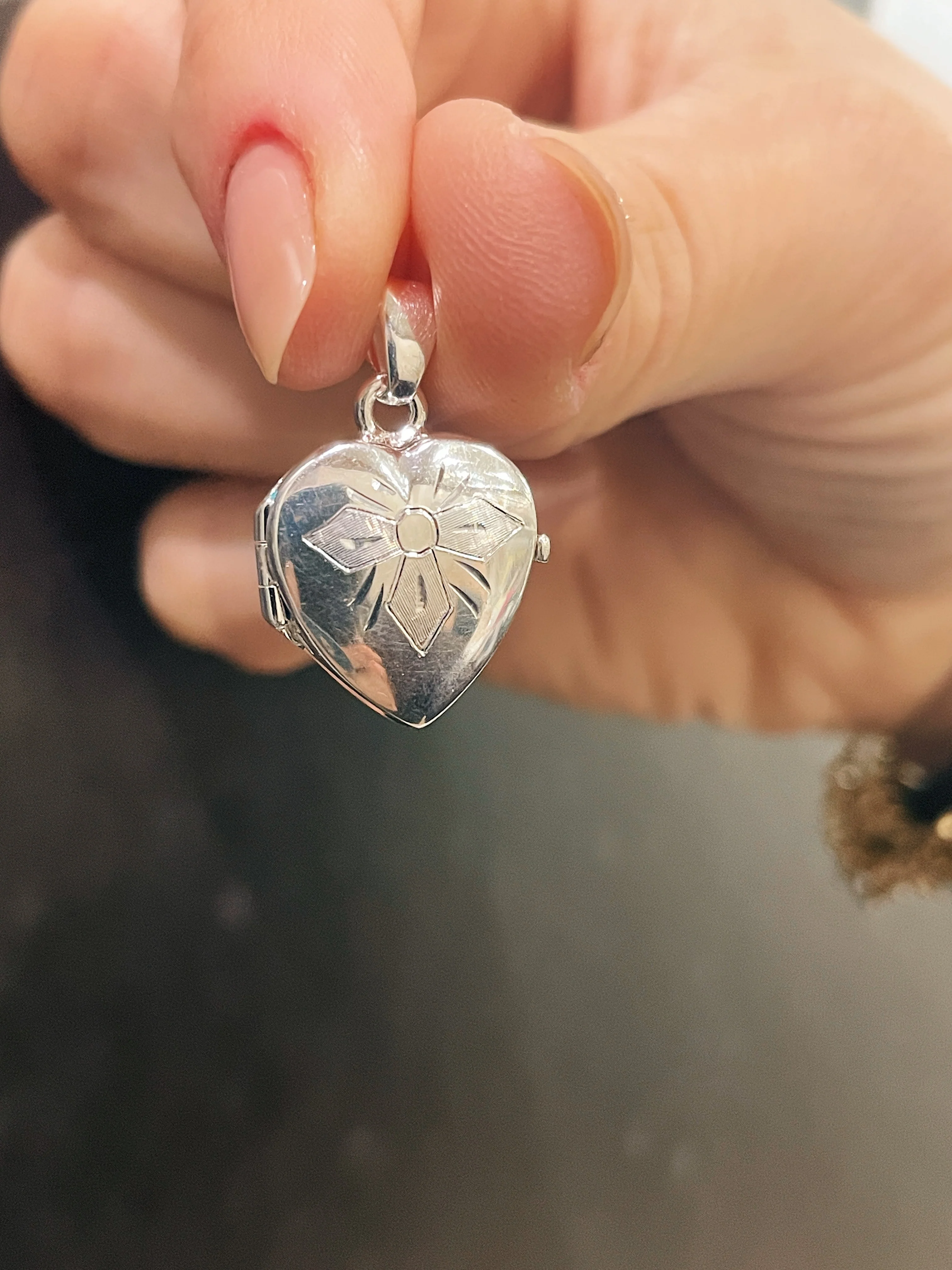 Sterling Silver Heart Engraved Locket - Image 5