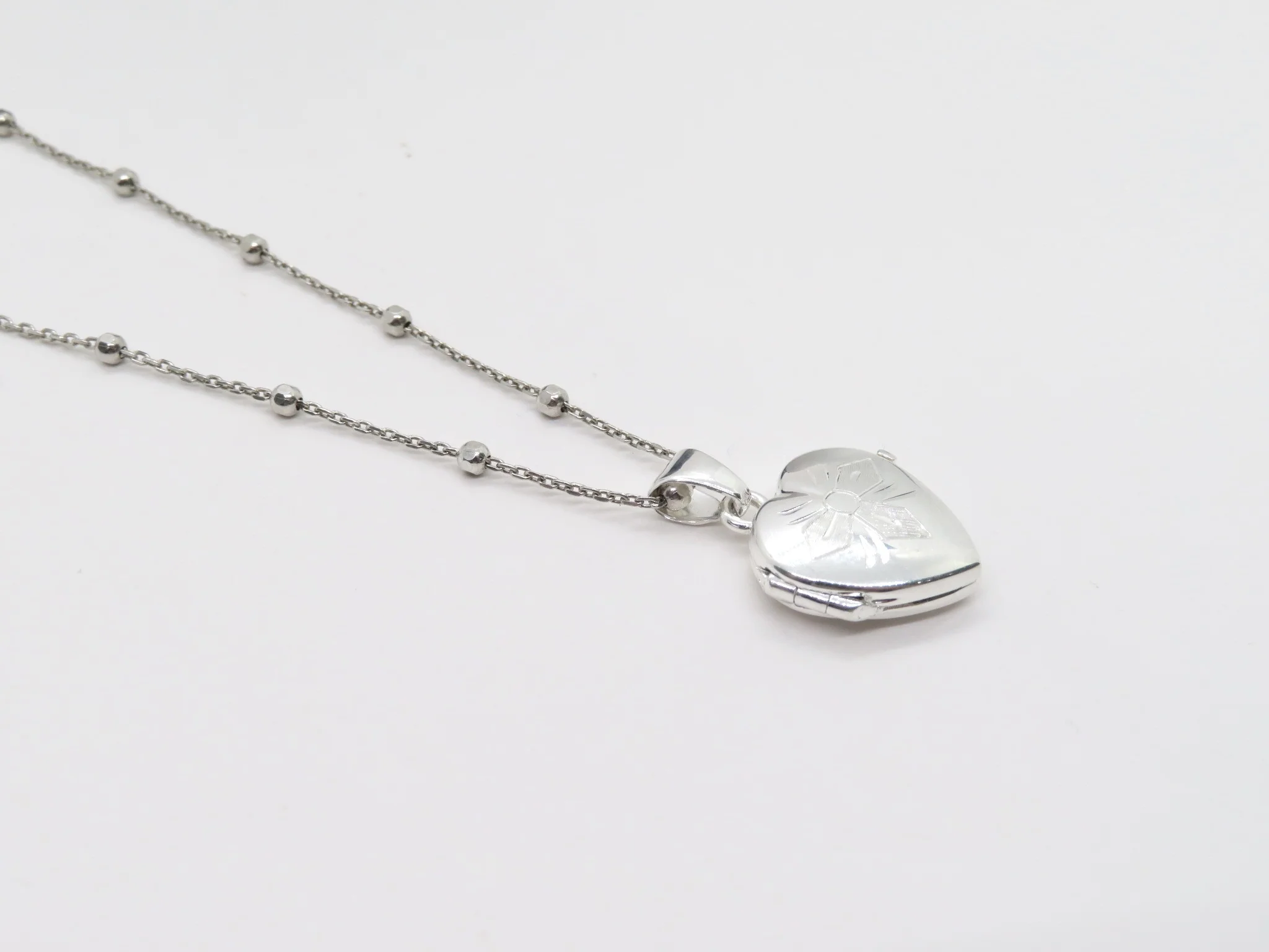 Sterling Silver Heart Engraved Locket - Image 7